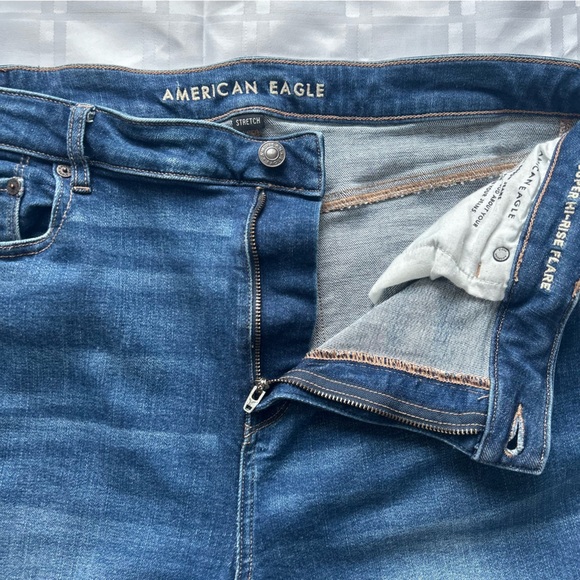 American Eagle Outfitters Super High-Waisted Flare Blue Jeans with Stretch - Picture 10 of 16
